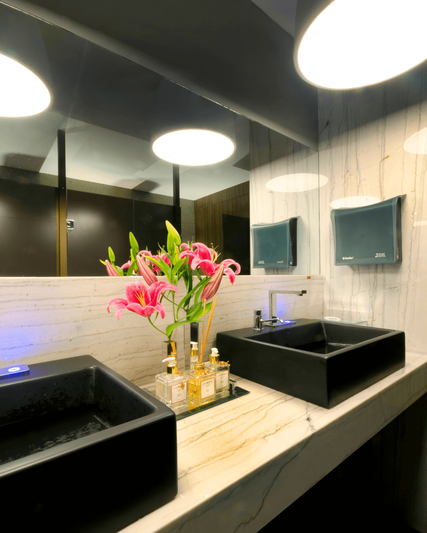 Image hover effect image